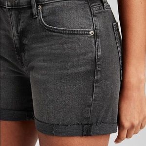 Gap mid rise 5” faded black raw hem shorts